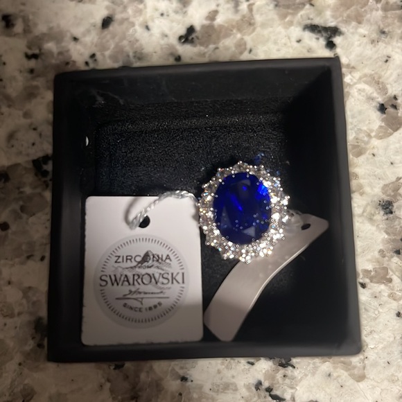 Size 9 Platinum-Plated Sterling Silver Ring with Infinite Elements Zirconia - Picture 8 of 10